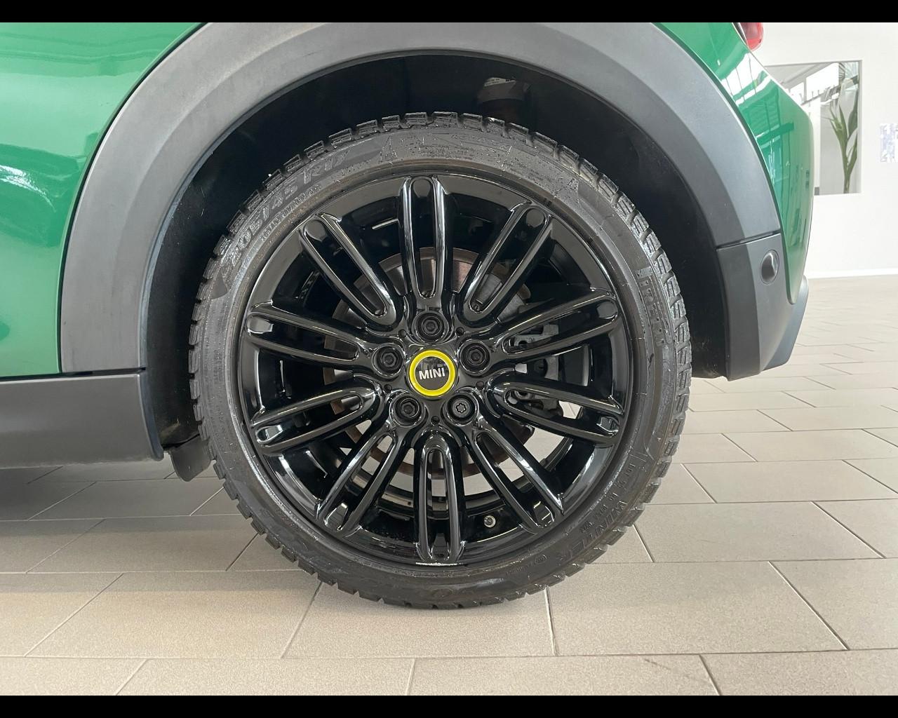 MINI Mini Full El. (F56) - Mini Cooper SE Yours