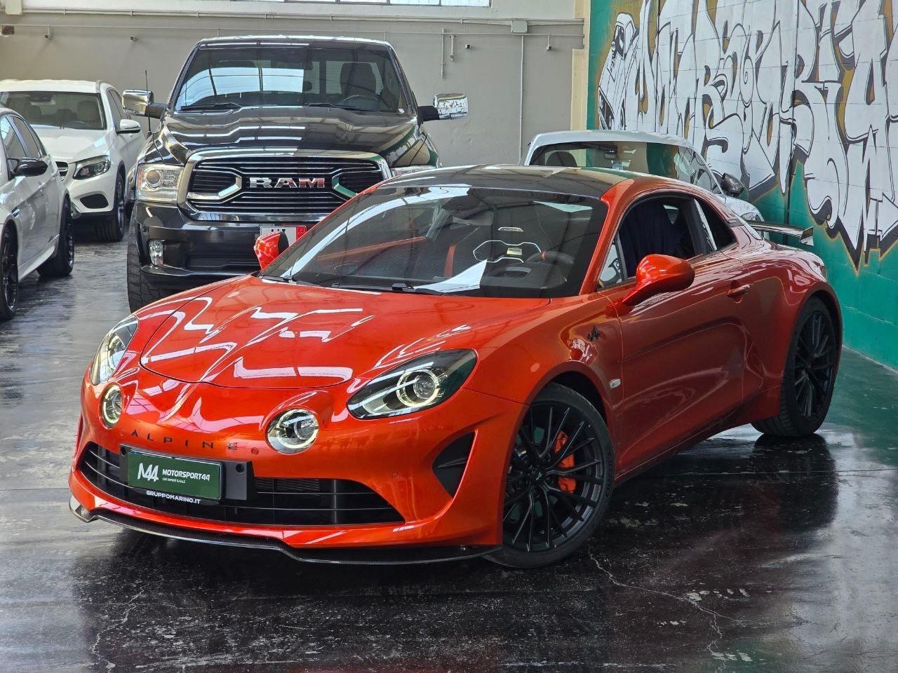 Alpine A110 S Orange, Carbonio