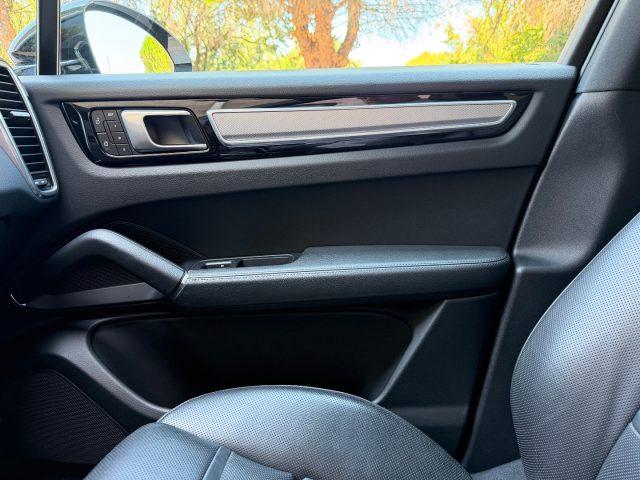 PORSCHE Cayenne COUPE' 3.0 340CV TIPTRONIC PLATINUM EDITION