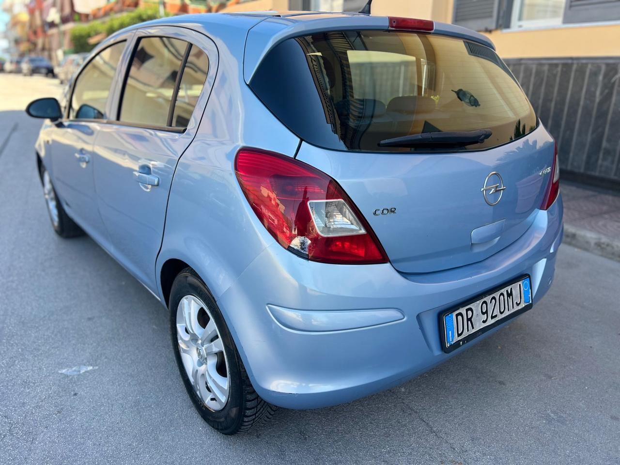 Opel corsa 1.3 Diesel 2009