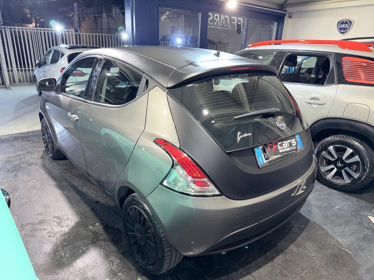 Lancia Ypsilon 1.2 69 CV 5 porte GPL Ecochic S Momodesign
