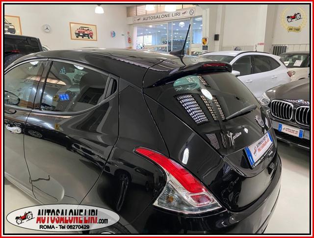 LANCIA Ypsilon HYBRID 1.0 FireFly GOLD PLUS