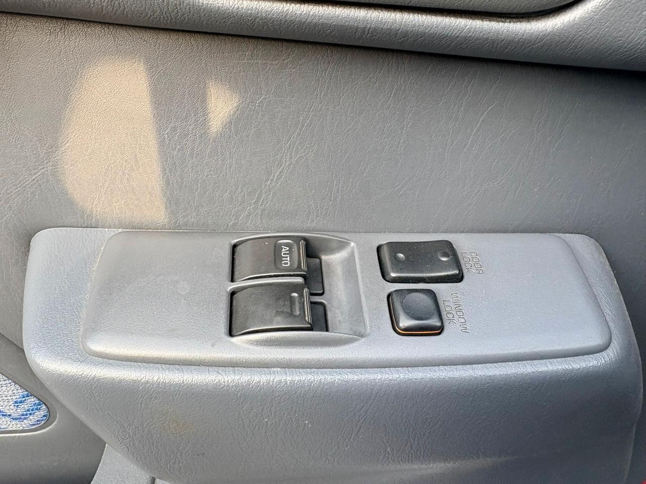 Toyota RAV 4 2.0i 16V cat 3 porte