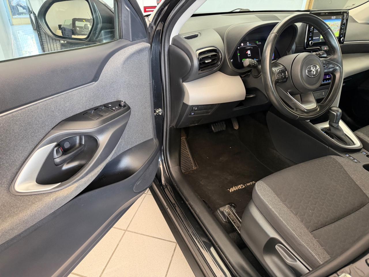 Yaris Cross 1.5 Hybrid 5p. E-CVT Business iva