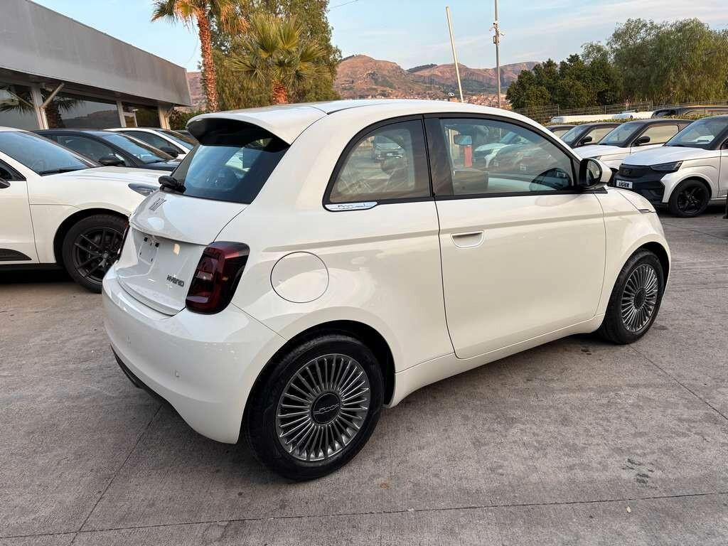 Fiat 500 Hybrid Torino 2026 / KM 0 IVA ESPOSTA Tua a solo 184 Euro al mese