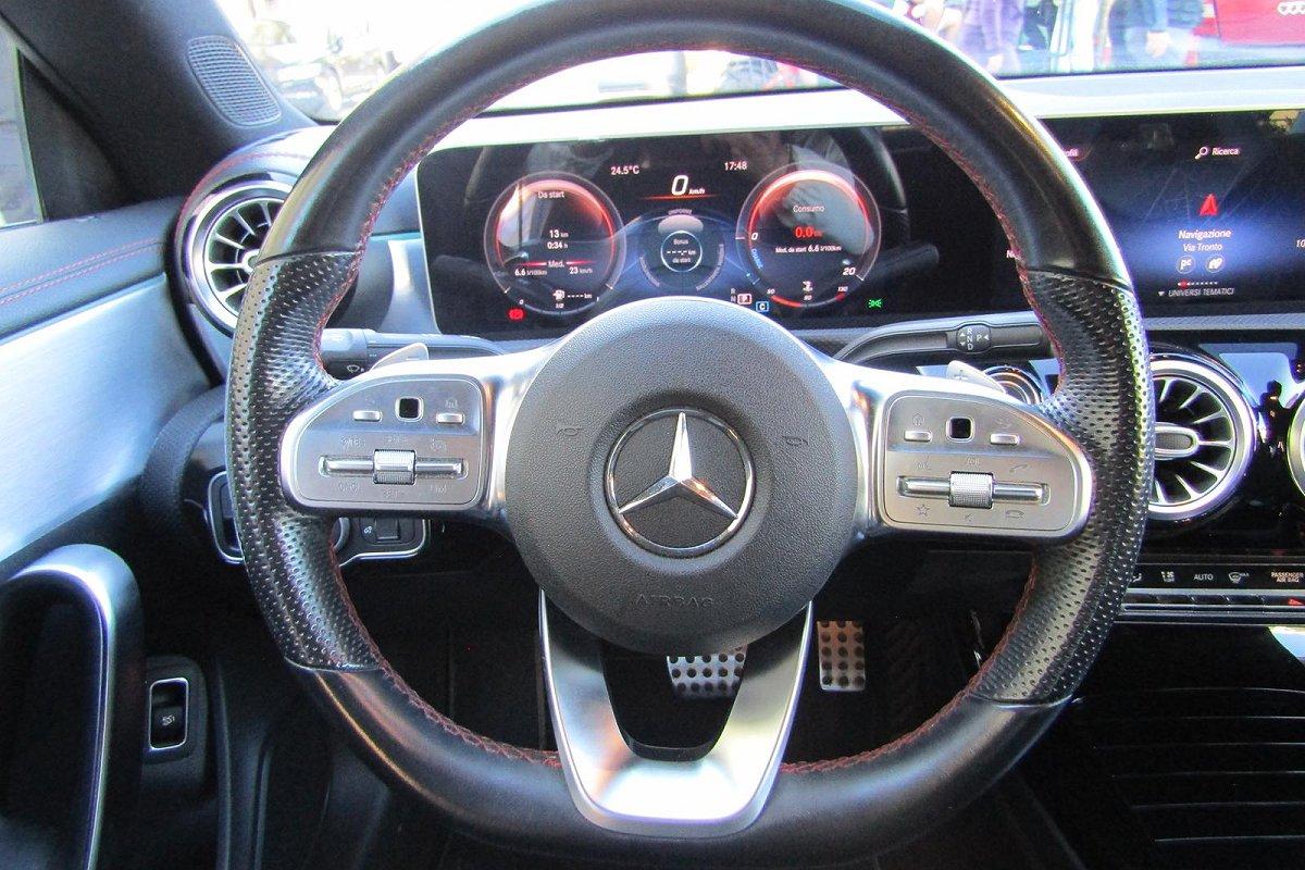 MERCEDES CLA 180 d Automatic Premium