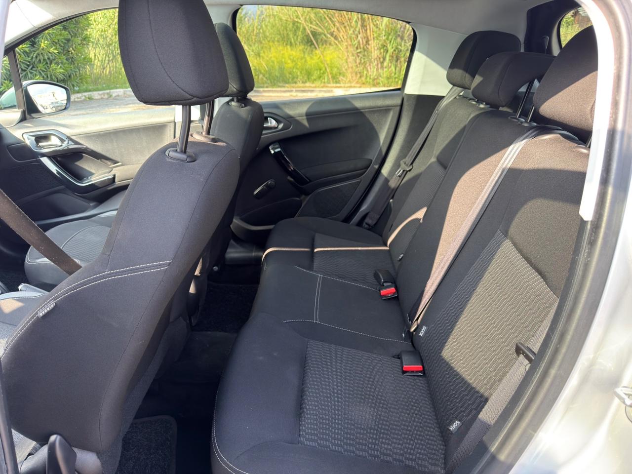 Peugeot 208 PureTech 82 5p. GPL Access