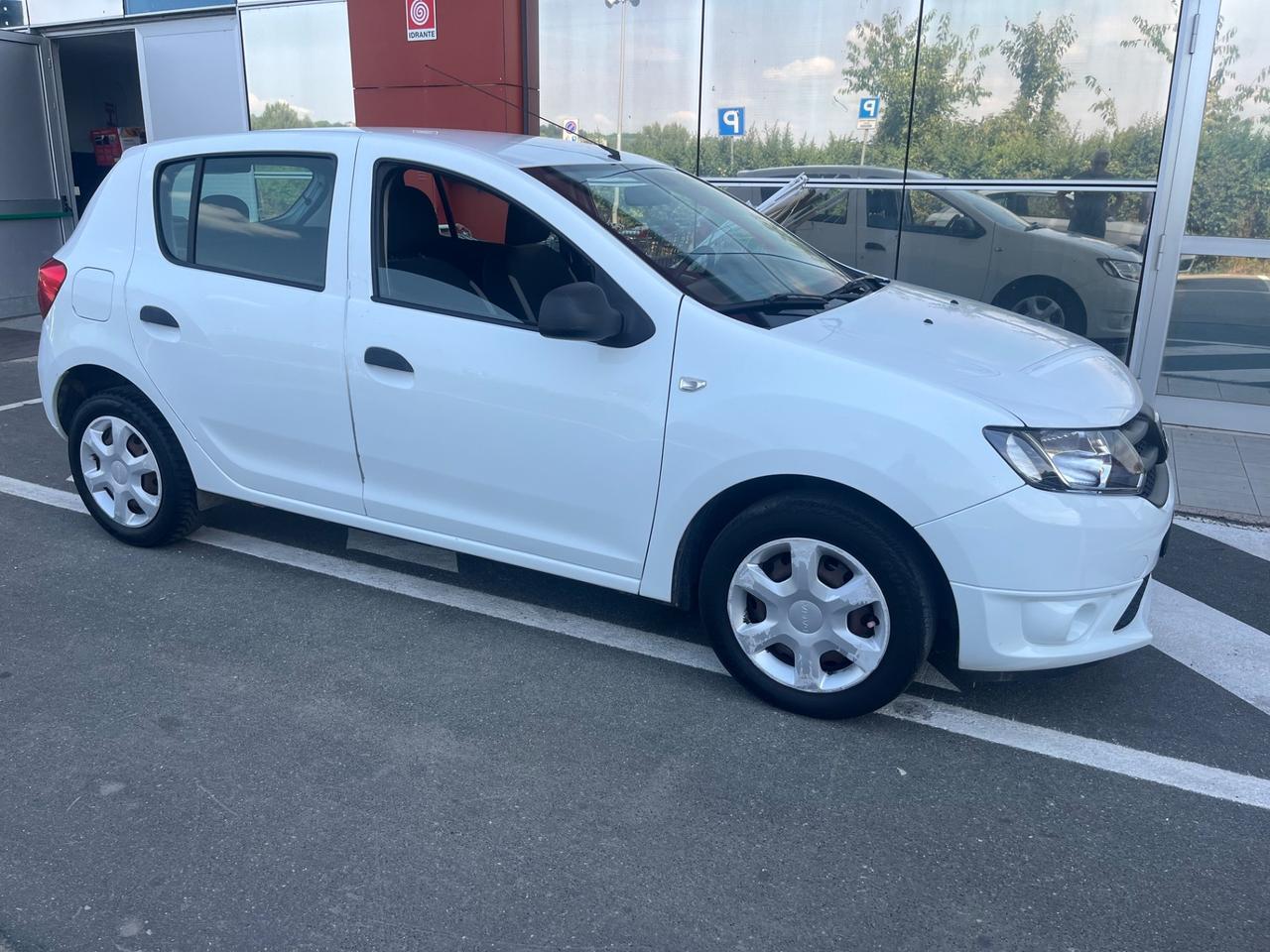 Dacia Sandero 1.2 GPL 75CV Ambiance 2014 177.000 KM