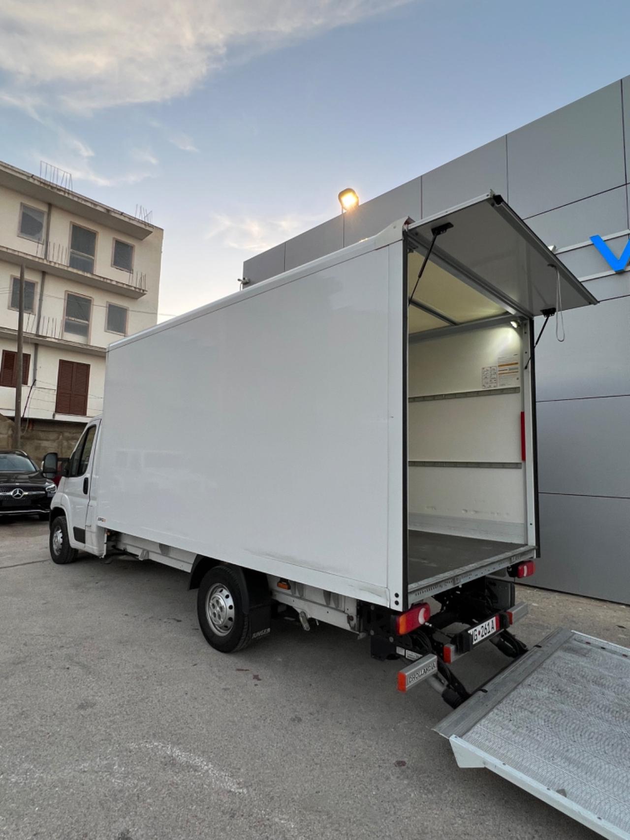 Peugeot Boxer 2.2 bluehdi sponda idraulica- anno 2022-km50.000- prezzo €39.900ic