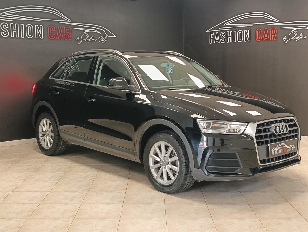 Audi Q3 2.0 TDI 120 CV Business