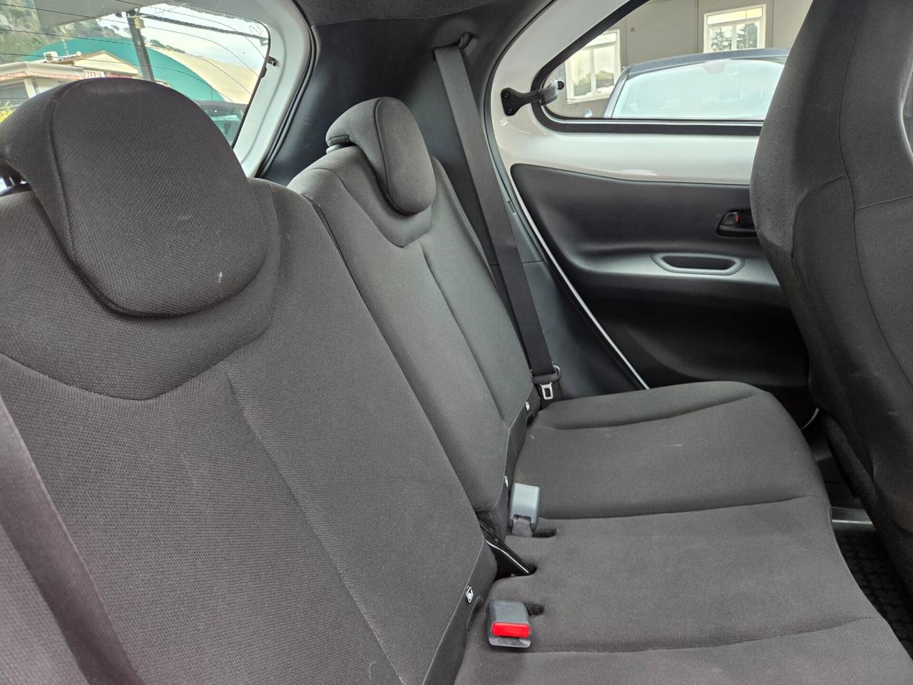 Toyota Aygo X 1.0 VVT-i 72 CV 5 porte Lounge S-CVT