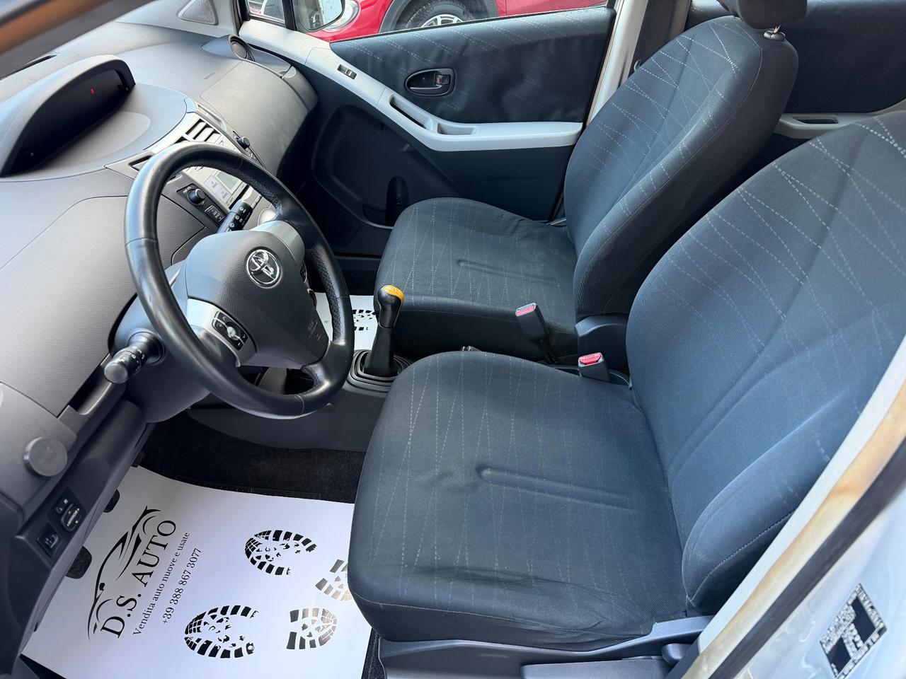 Toyota Yaris 5 porte 69 cv