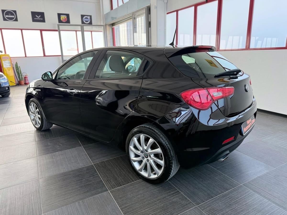 Alfa Romeo Giulietta 1.6 Mjt 120cv Distinctive 2017