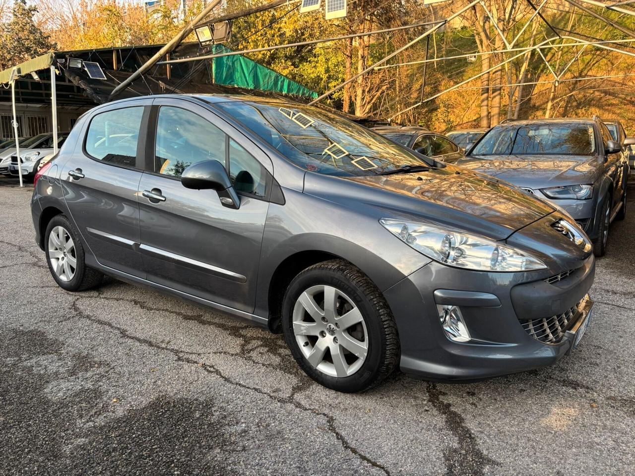 Peugeot 308 1.6 HDi 110CV 5p. Féline (6 Marce)