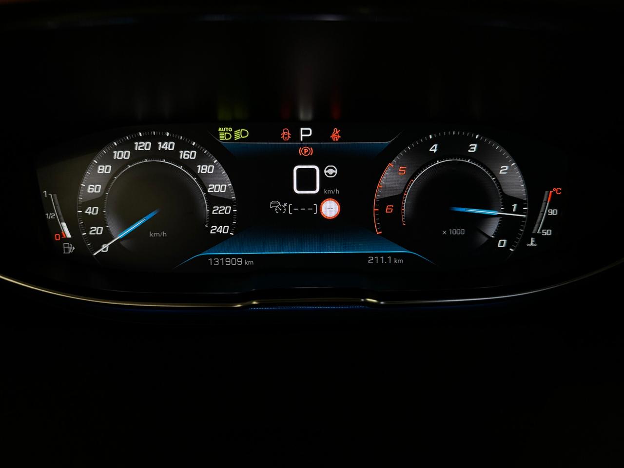 PEUGEOT 5008 1.5 BLUEHDI 130CV EAT8 7 POSTI ALLURE 2021