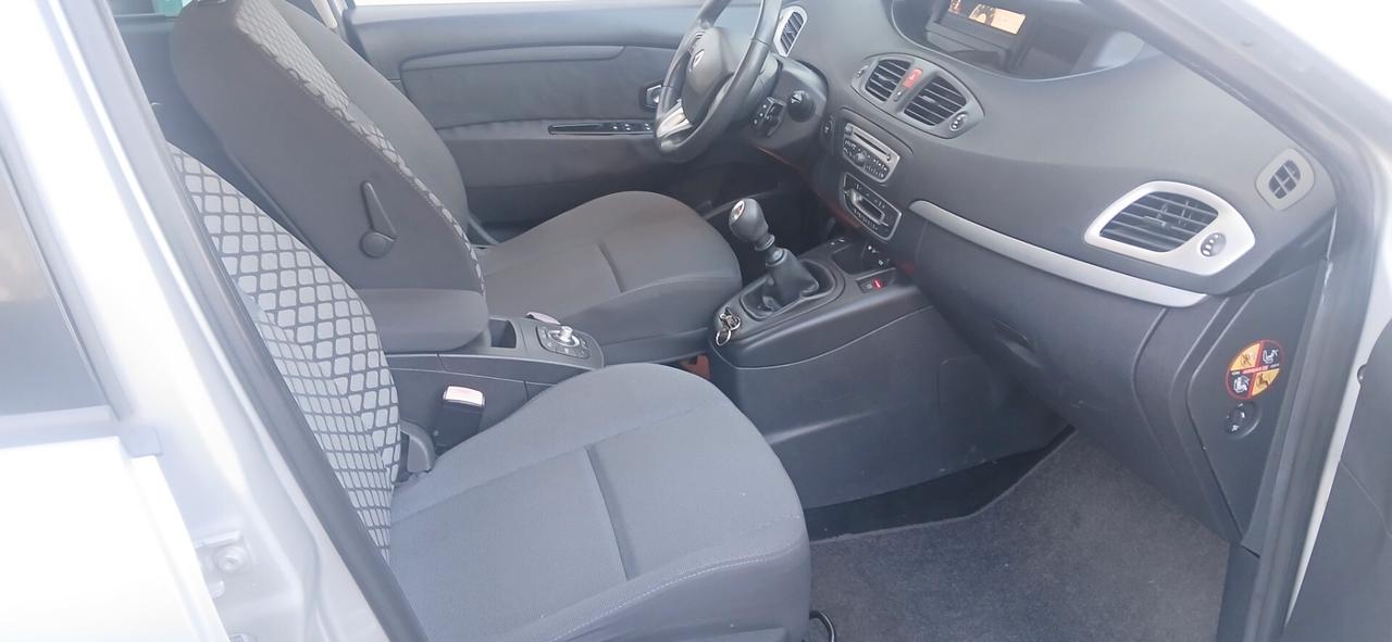Renault Scenic 7 posti 1.5 dci