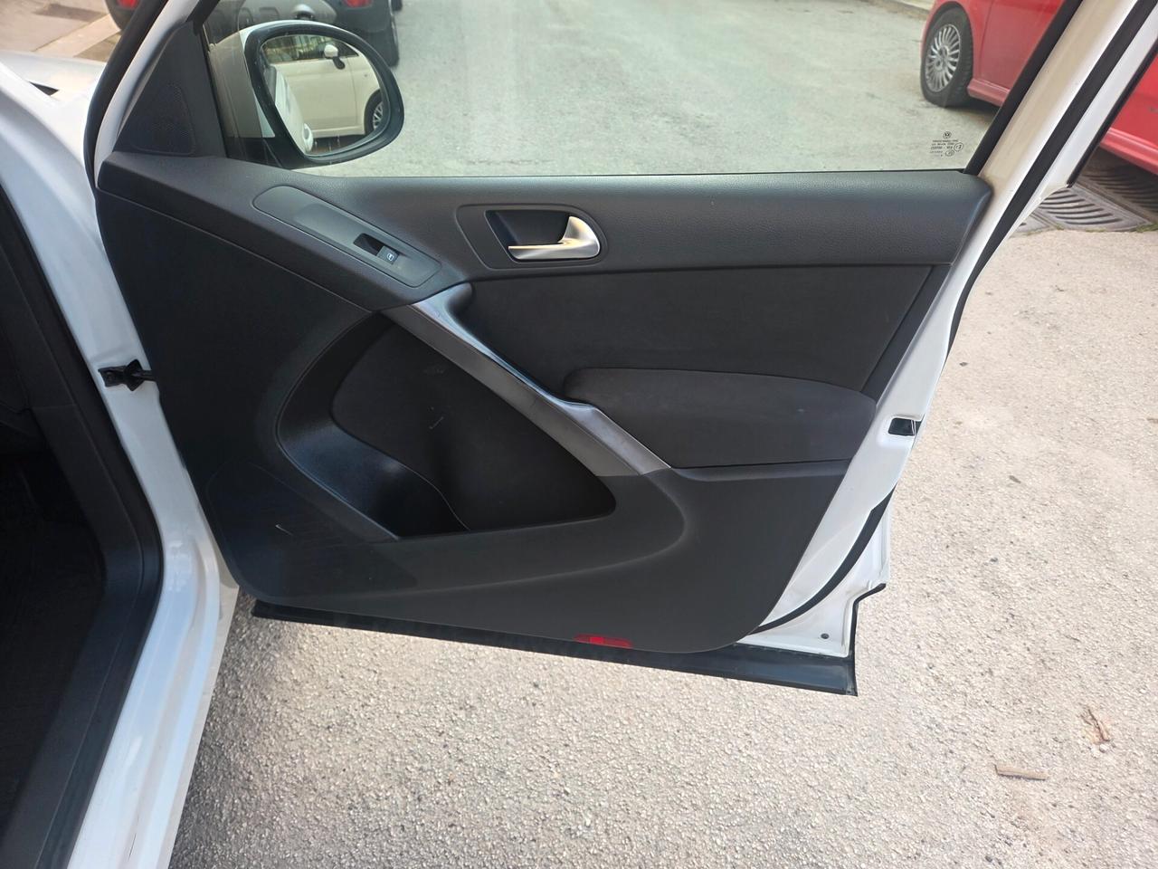 VW TIGUAN 2.0 TDI 140 CV 2 RUOTE MOTRICI ANNO 2010 KM CERT