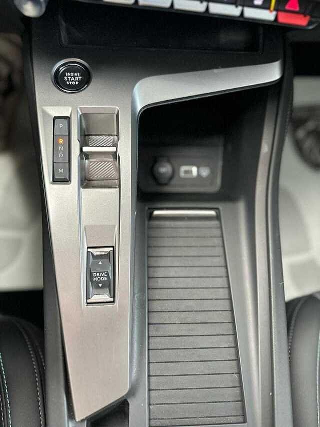Peugeot 408 PureTech 130 S&S EAT8 Allure