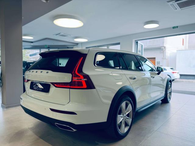 Volvo V60 Cross Country 2.0 d4 Business Plus awd geartronic