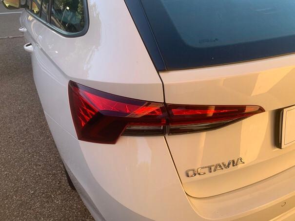 Skoda Octavia 2.0 TDI EVO SCR 150 CV DSG Wagon Executive
