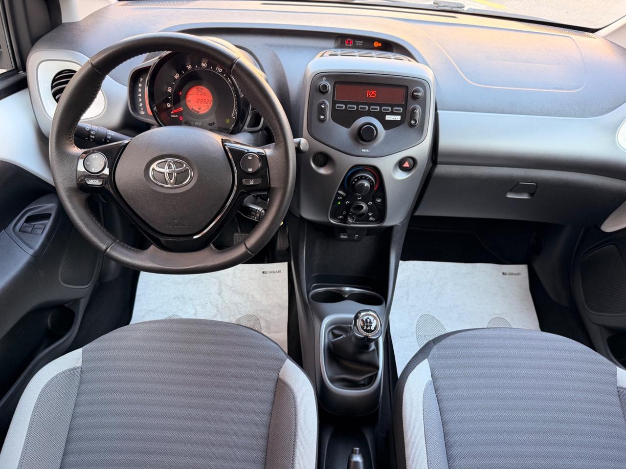 TOYOTA AYGO 1.0 NEOPATENTATI KM 23 MILA !!!!!