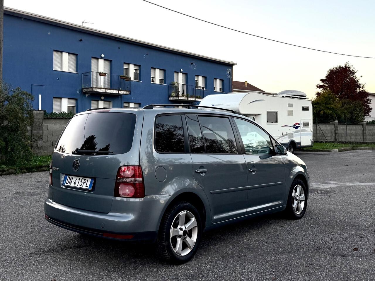 Volkswagen Touran 1.6 Conceptline