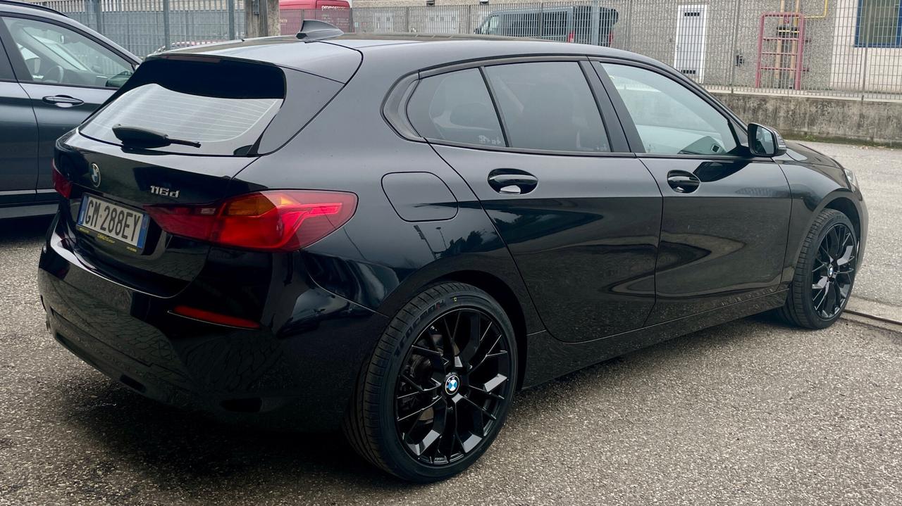 BMW 116D 1.5 ADVANTAGE 116CV - VIRTUAL COCKPIT, CARPLAY, NEOPATENTATI