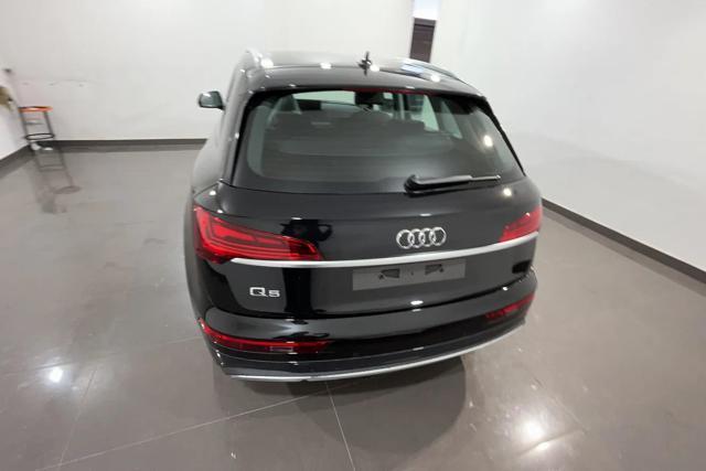 AUDI Q5 35 TDI S tronic Business Advanced