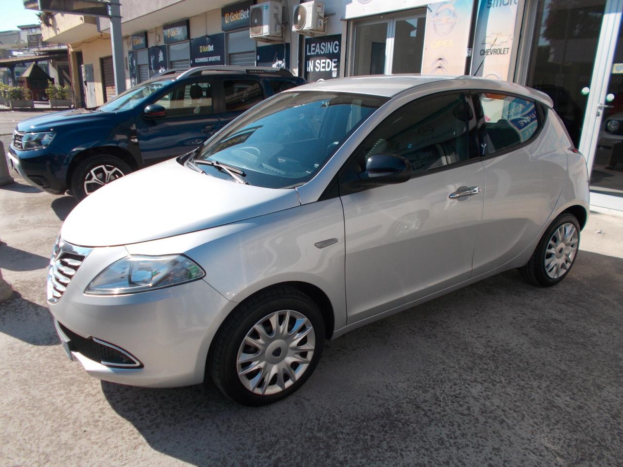 Lancia Ypsilon 1.2 69 CV 5 porte S&S Gold