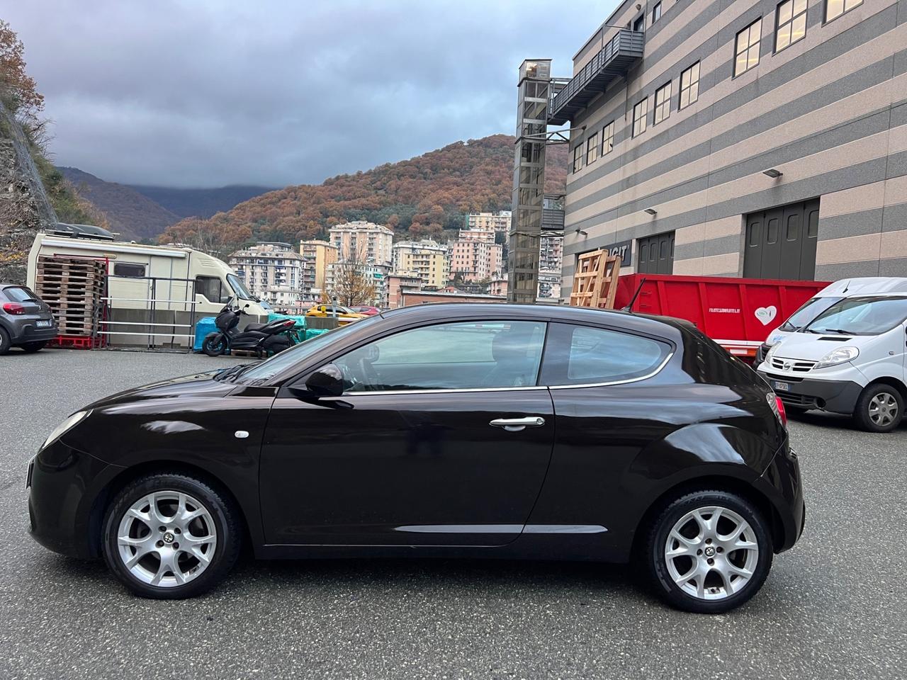 Alfa Romeo MiTo 1.6 JTDm 16V 120CV Distinctive Sport Pack