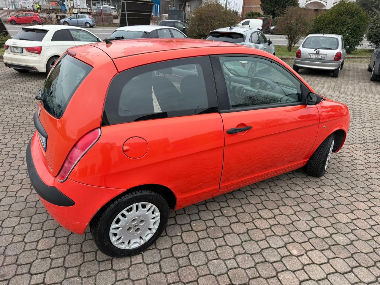 LANCIA YPSILON 1.2 BENZINA NEOPATENTATI