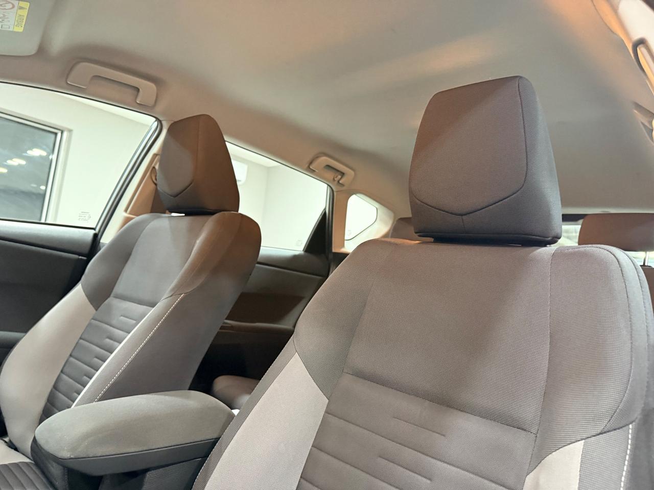 Toyota Auris 1.8 Hybrid Lounge