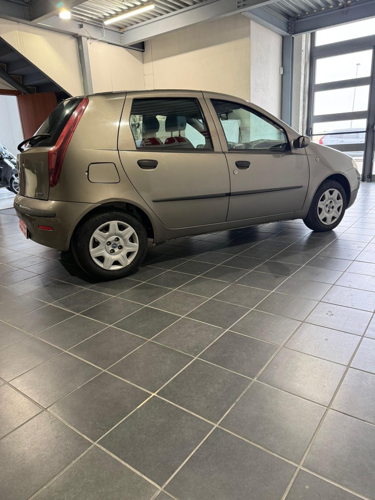 Fiat Punto 1.3 MJT-NEOPATENTATI-UNICO PROPRIETARIO