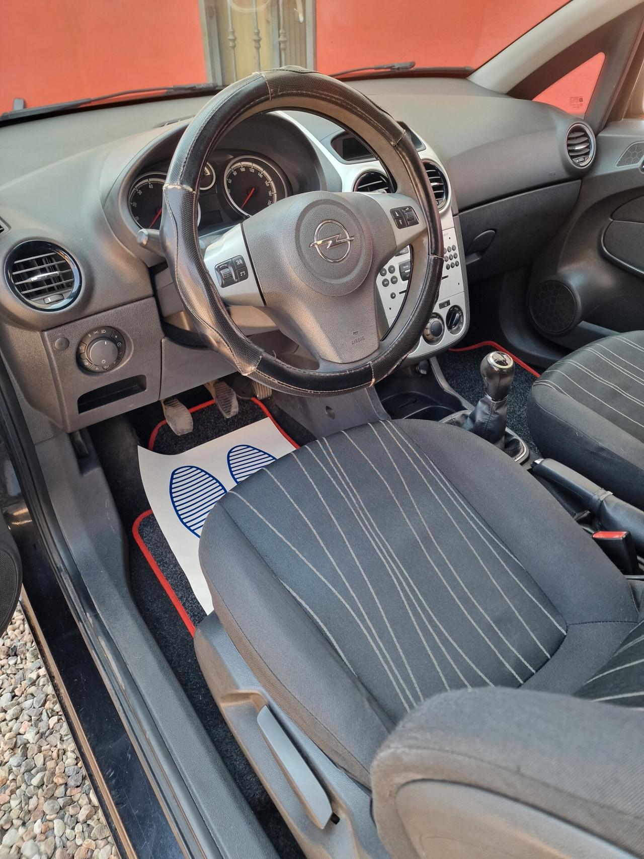 Opel Corsa 1.2 3 porte Sport