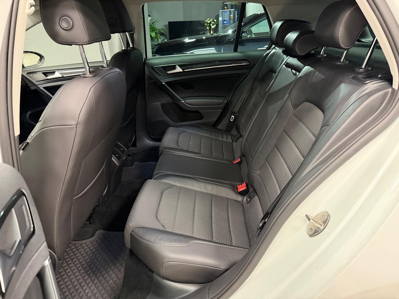 Volkswagen Golf 1.6 TDI 110 CV DSG 5p. Highline BlueMotion Technology