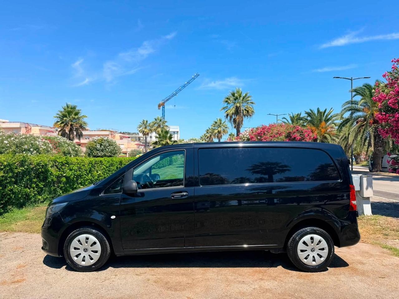 MERCEDES Vito 110 cdi compact fwd my20