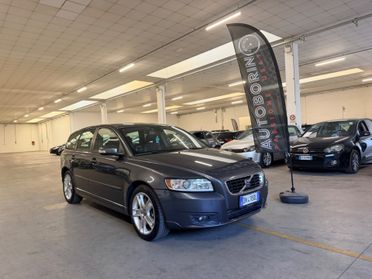 Volvo V50 2.4 D5 cat Momentum