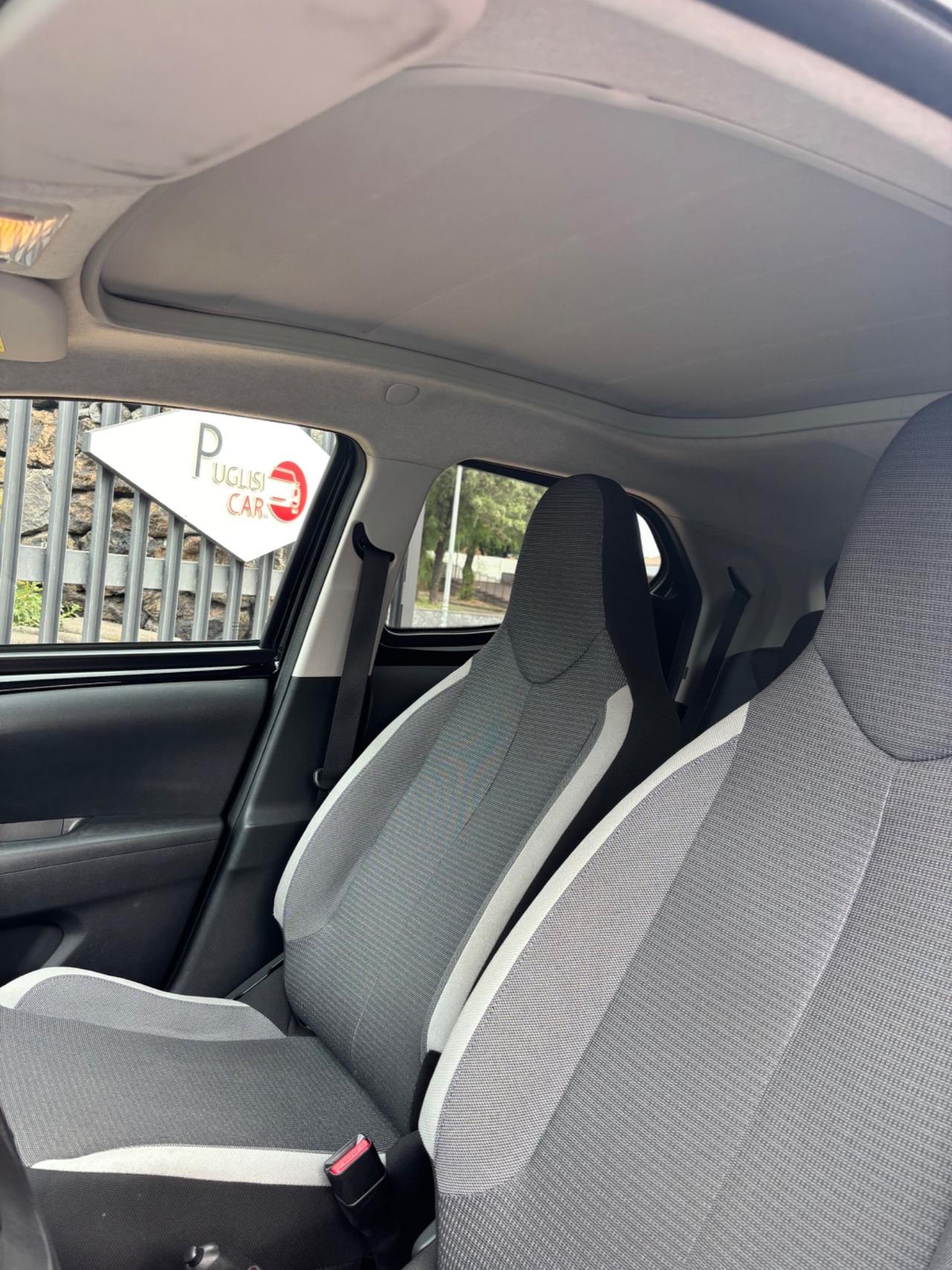 Toyota Aygo Connect 1.0 VVT-i 72 CV 5 porte x-wave
