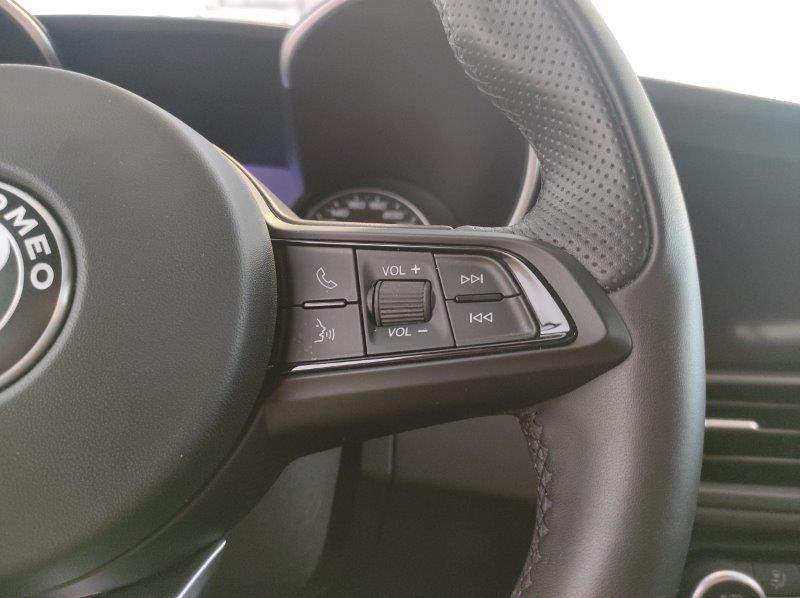 ALFA ROMEO Giulia (2016) - Giulia 2.0 Turbo 280 CV AT8 AWD Q4 Ti