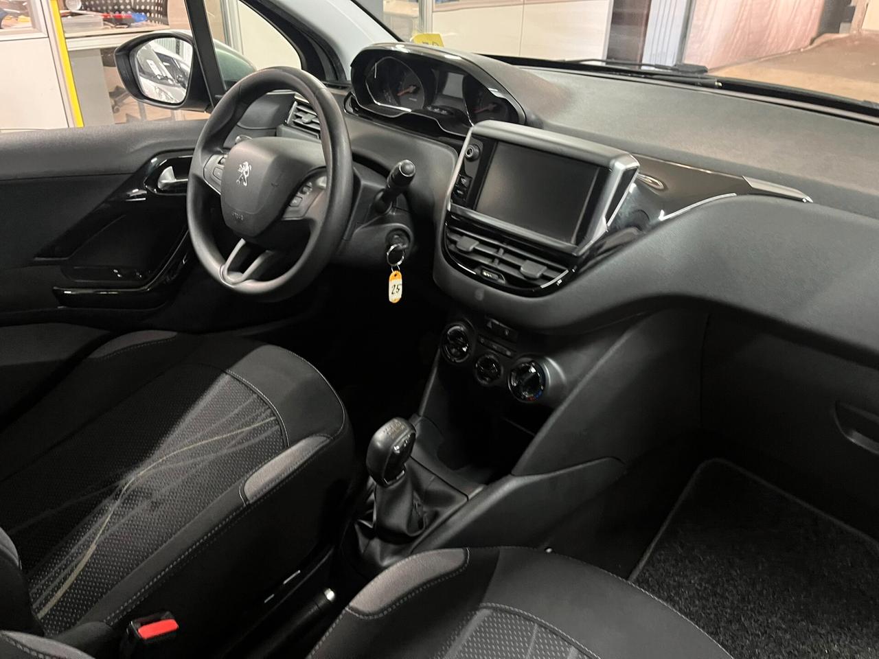 Peugeot 208 1.2 solo 70mila km, 5 porte