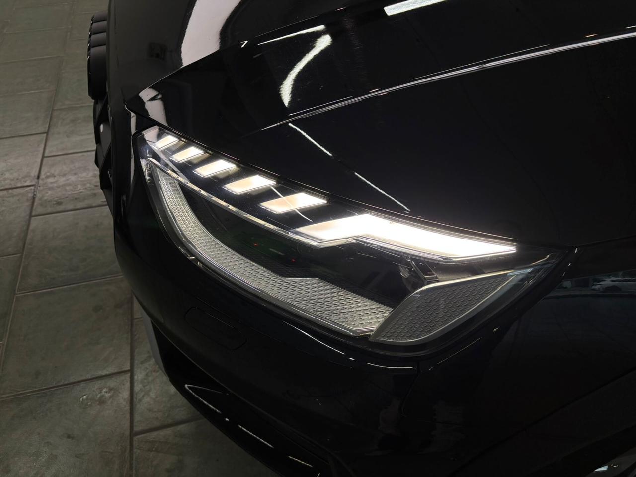 Audi A4 allroad 40 TDI 204 CV S tronic Identity Contrast