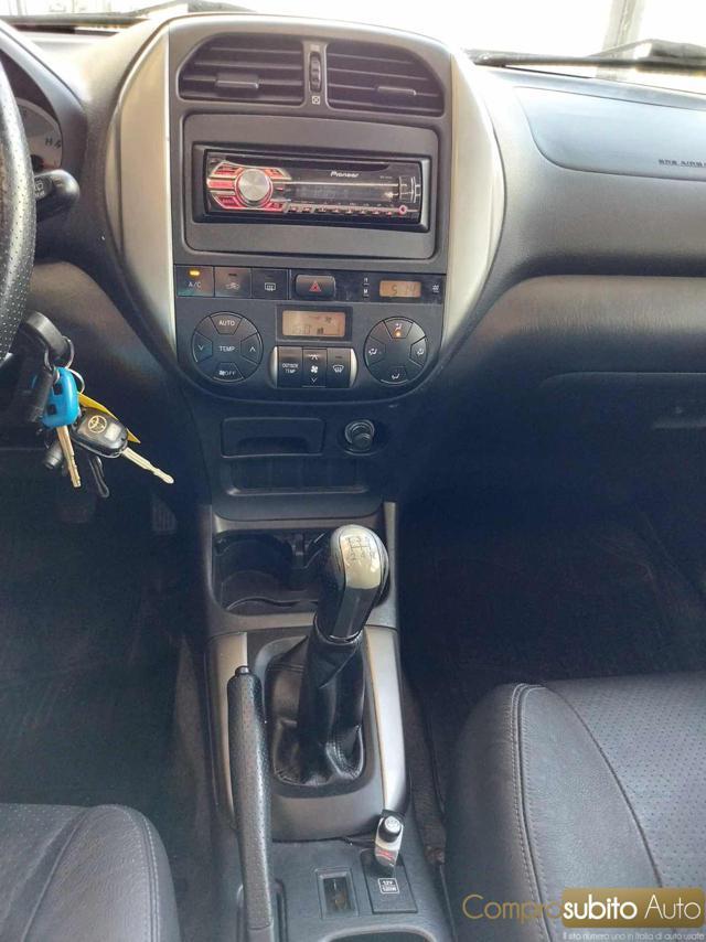 TOYOTA RAV 4 MY23 RAV4 2.0 Tdi D-4D cat 5 porte