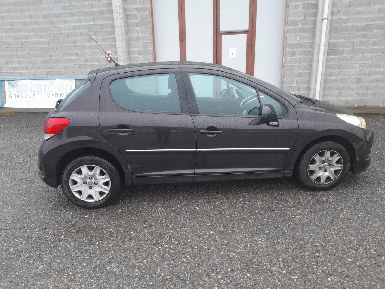 Peugeot 207 1.4 8V 75CV 3p. Energie
