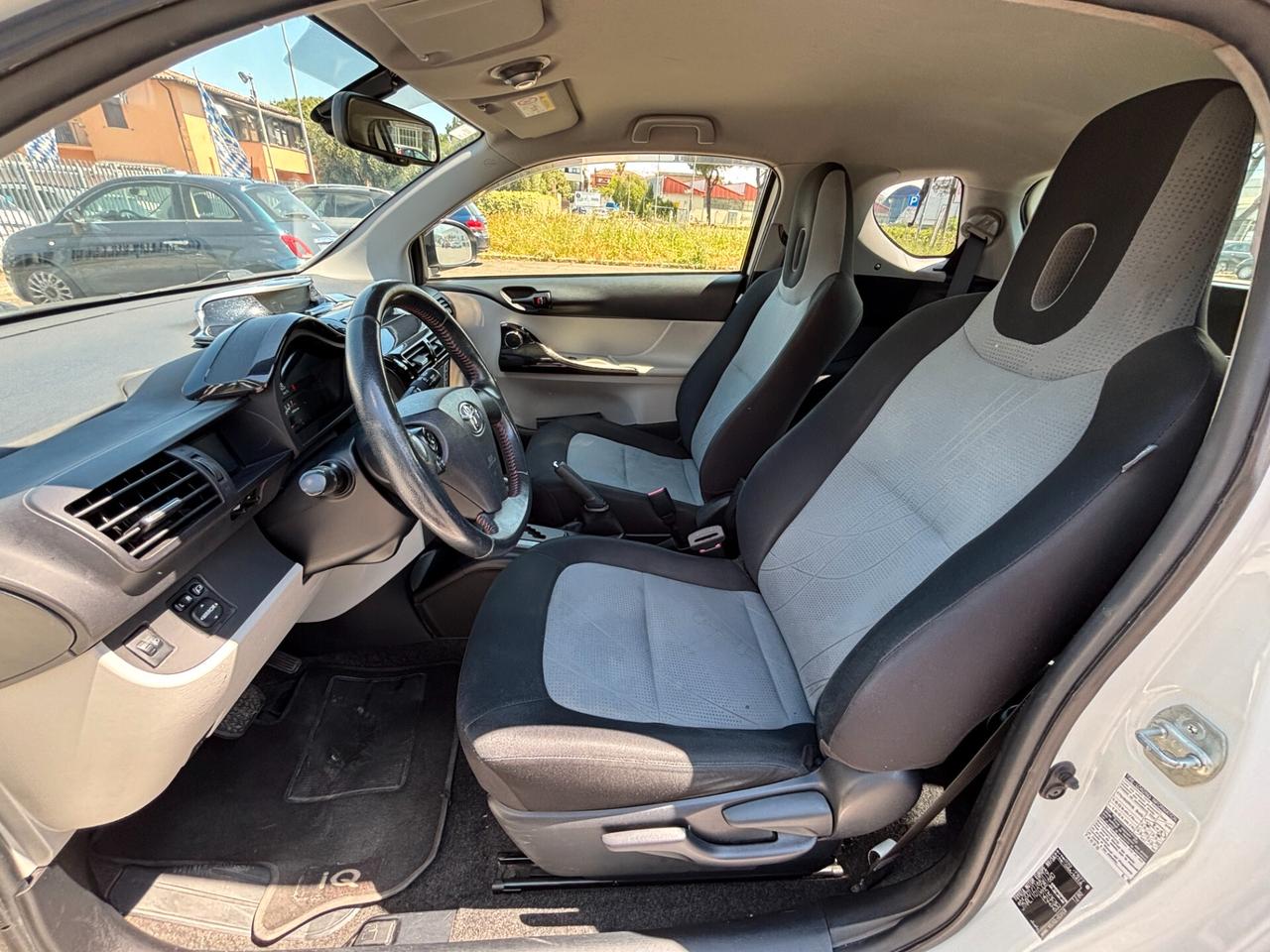 Toyota iQ 1.0 CVT Lounge AUTOMATICA SENSORI PARK EURO 5