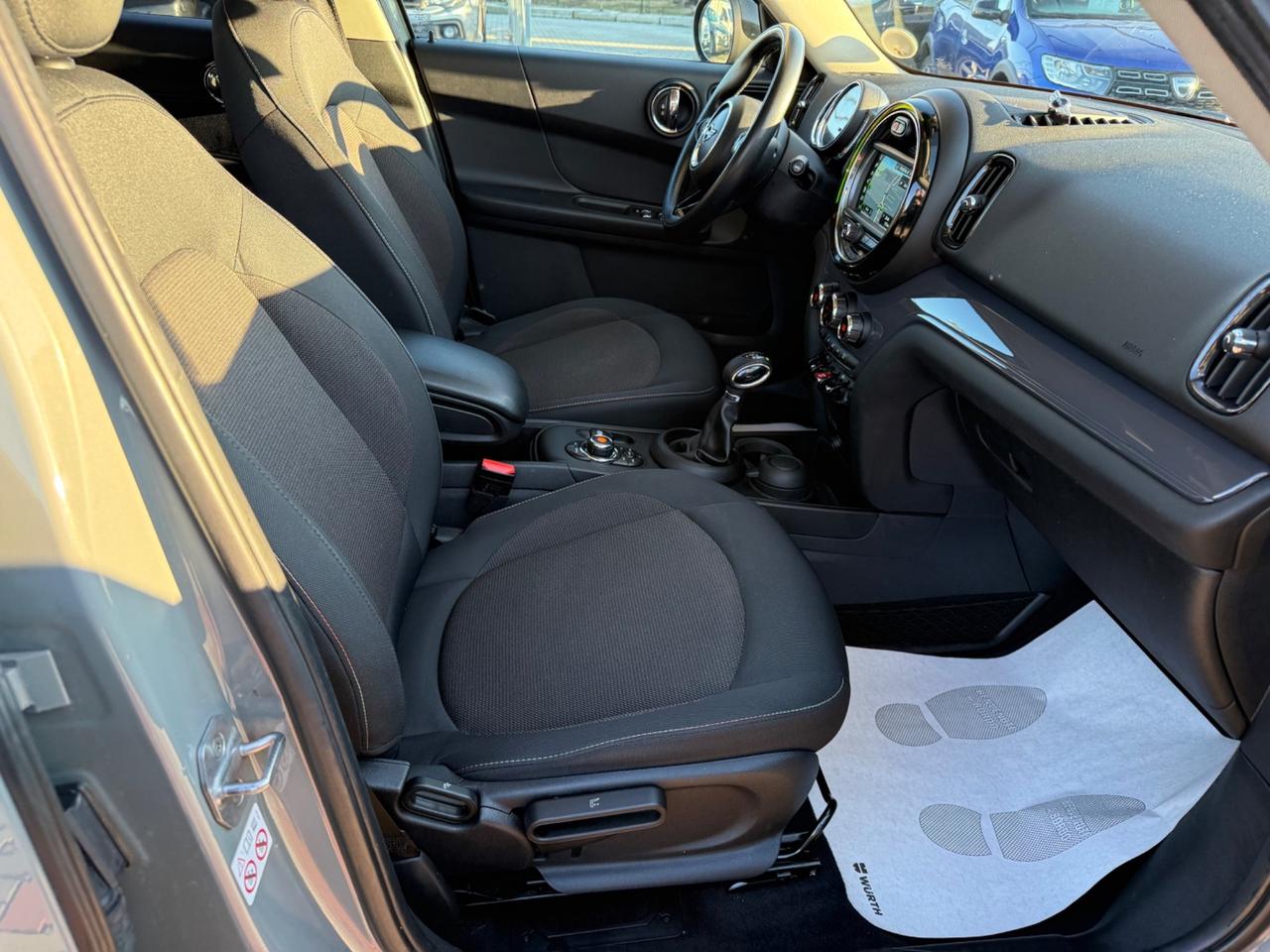 Mini Cooper Countryman 1.5 Hype GANCIO TRAINO