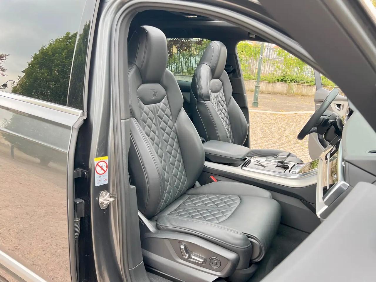 Audi SQ7 4.0 V8 Bi-Turbo TFSi 507cv aut. Tiptronic8 Quattro 7Posti Sport Attitude