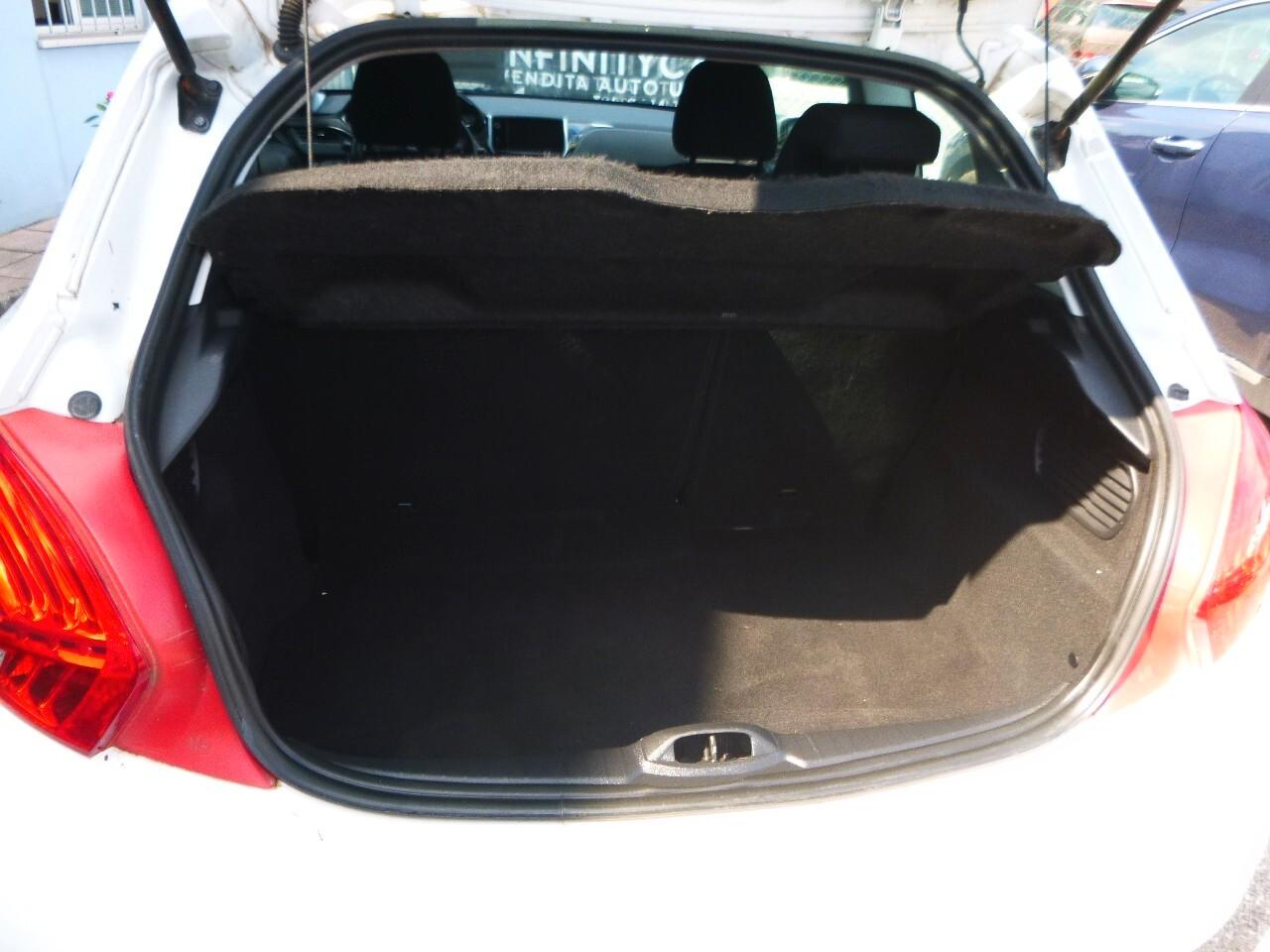 Peugeot 208 1.2 VTi 82 CV 3 porte Active