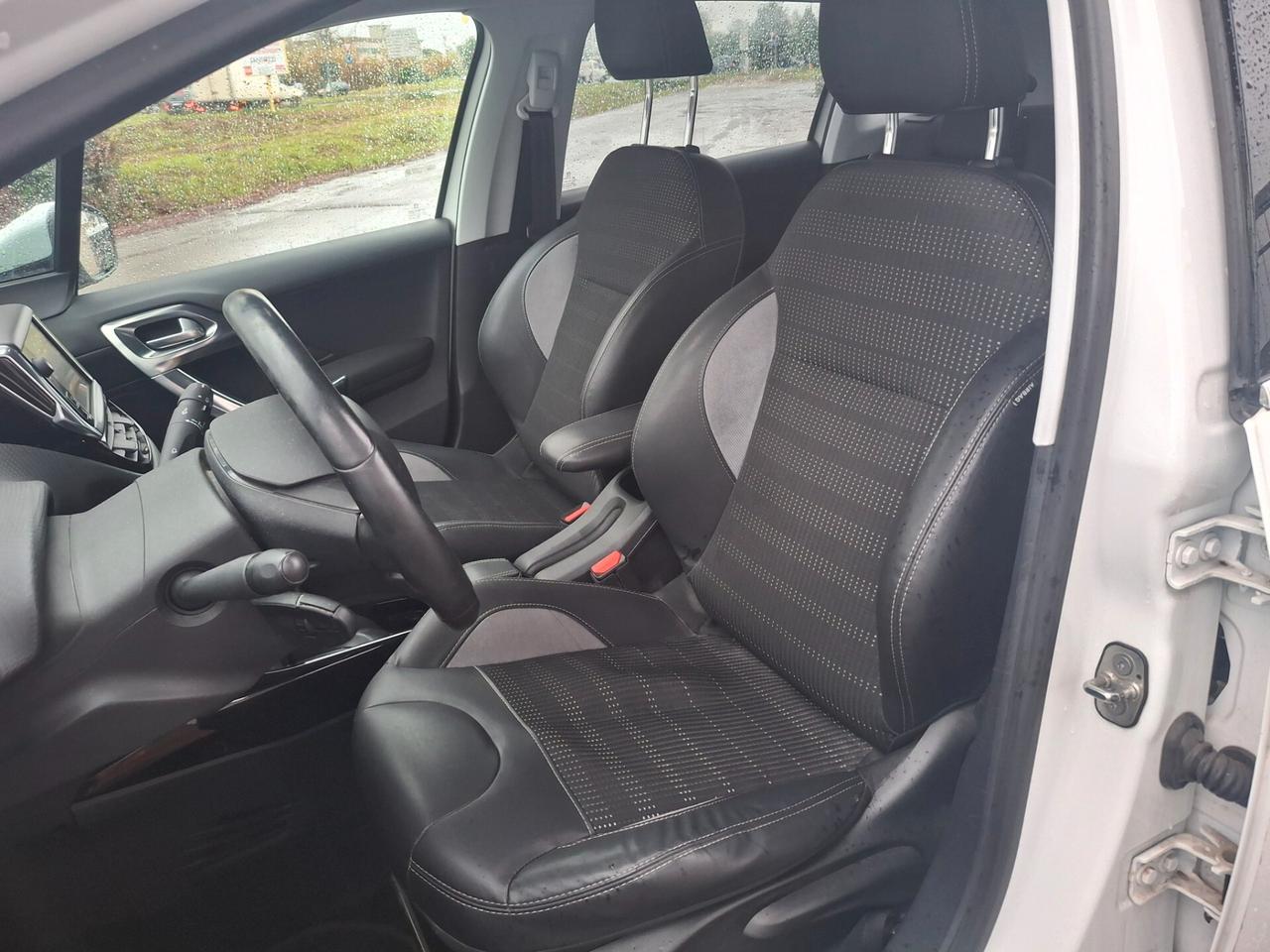 Peugeot 2008 PureTech Turbo 110 S&S Black Matt-AUTOMATICA-