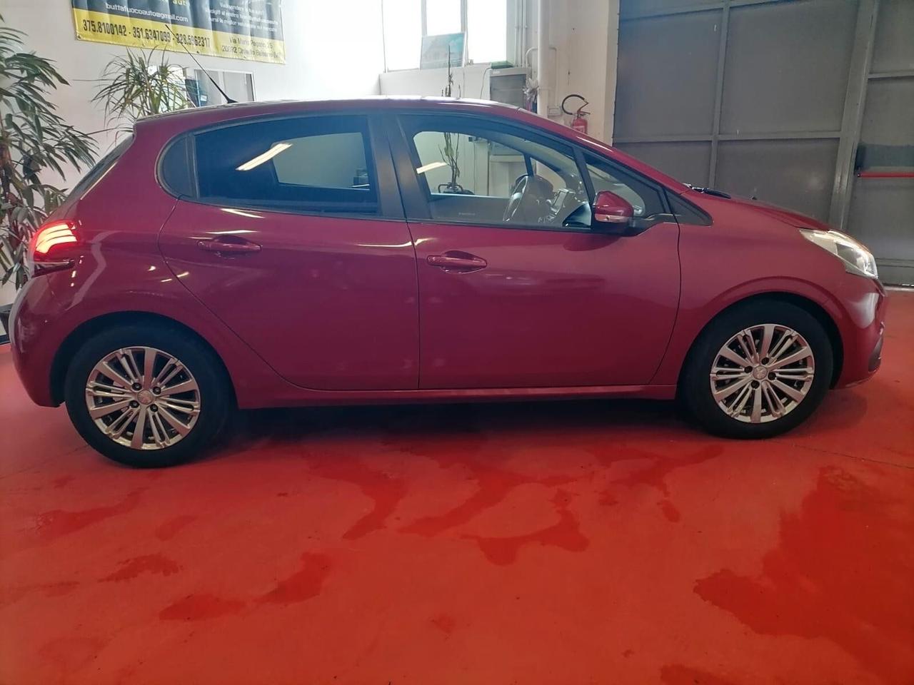 Peugeot 208 PureTech 82 5 porte Allure