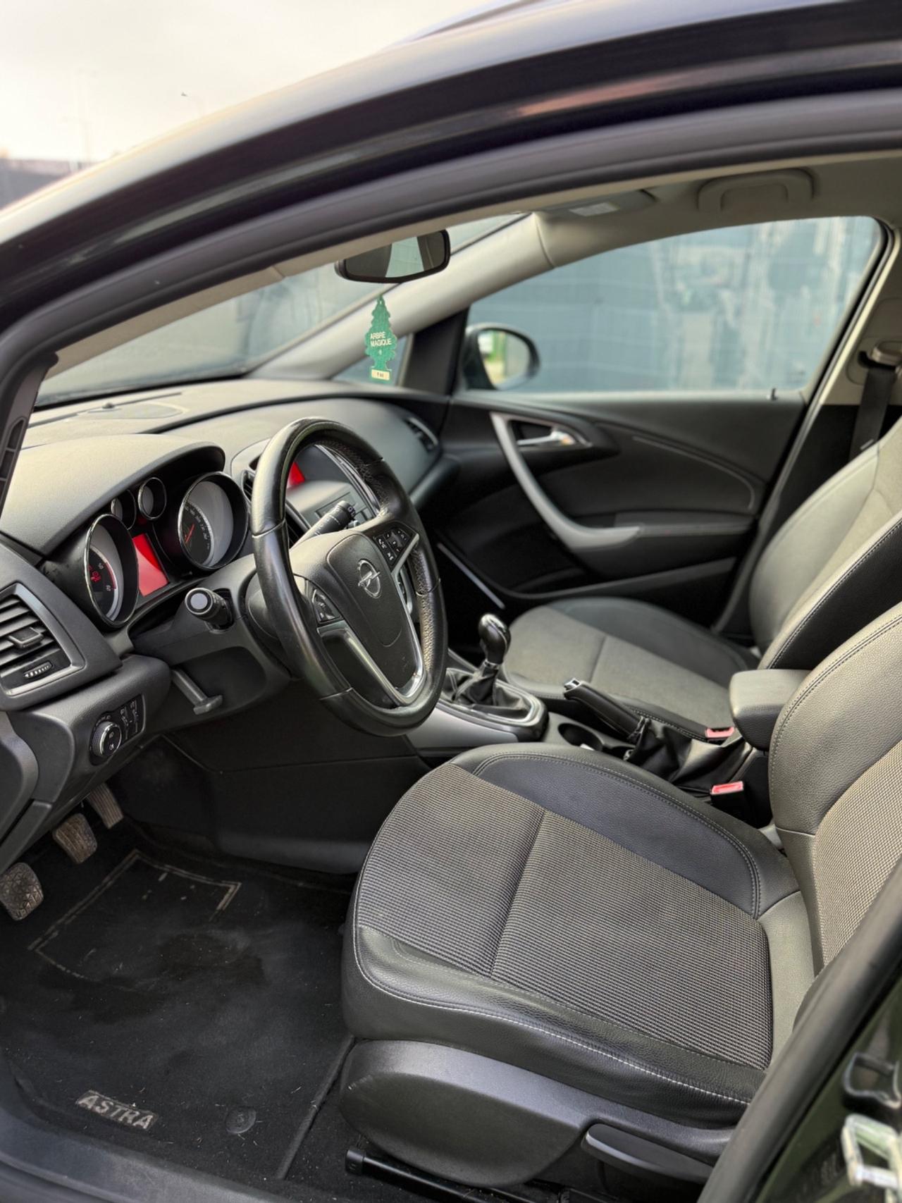 Opel ASTRA 2012 SW 1.7 DIESEL SPORTS TOURER COSMO